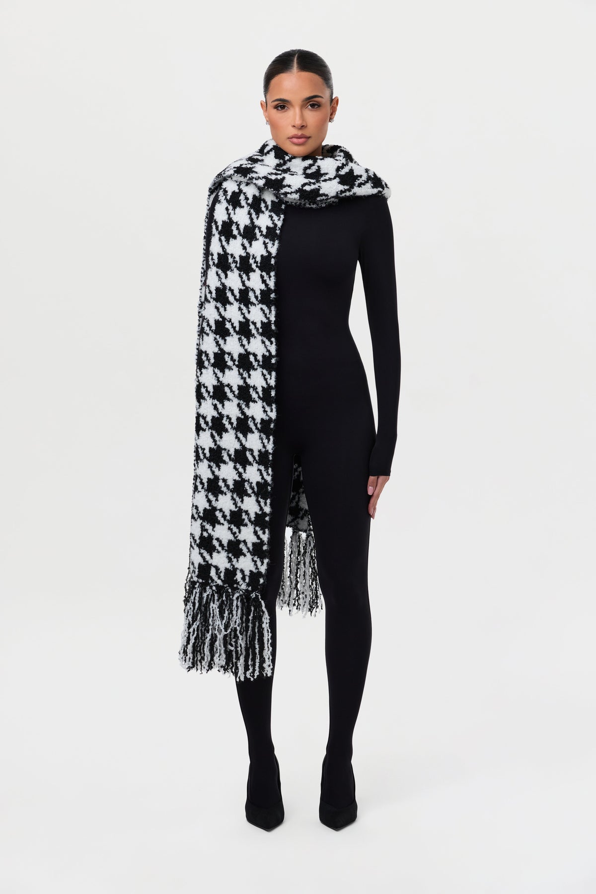 Knit Bouclé Houndstooth Scarf