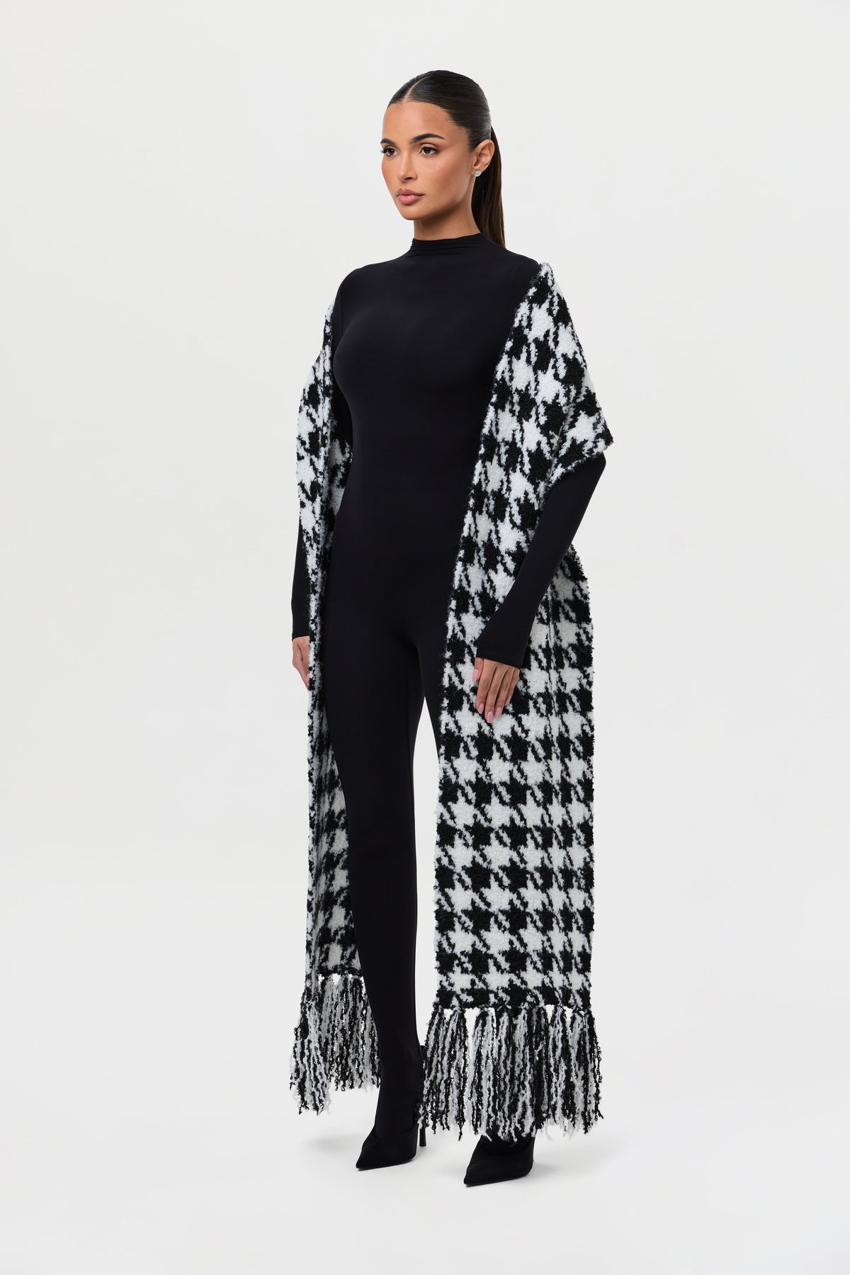 Knit Bouclé Houndstooth Scarf