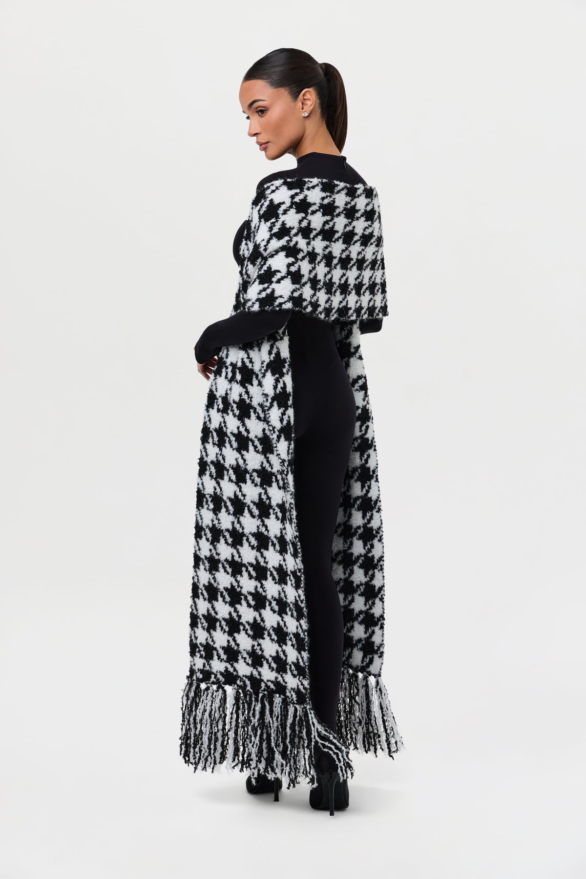 Knit Bouclé Houndstooth Scarf