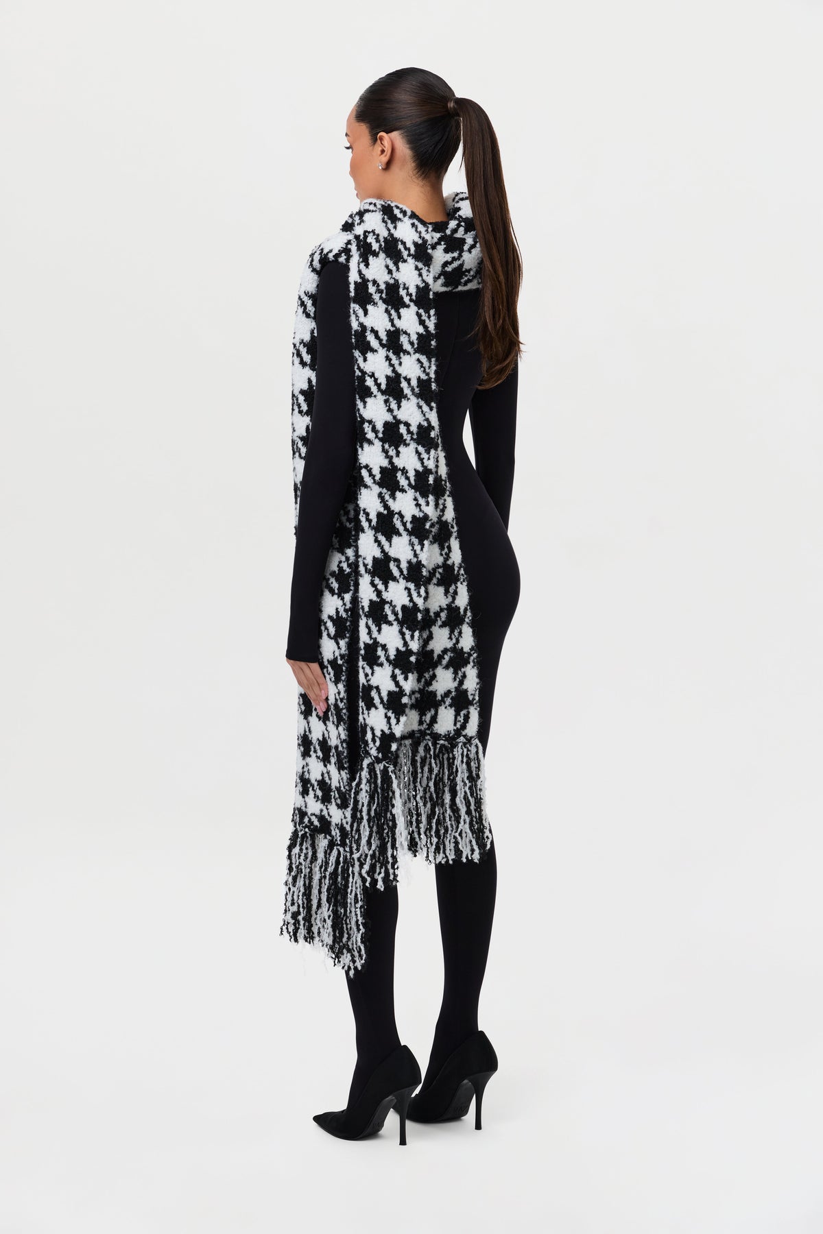 Knit Bouclé Houndstooth Scarf