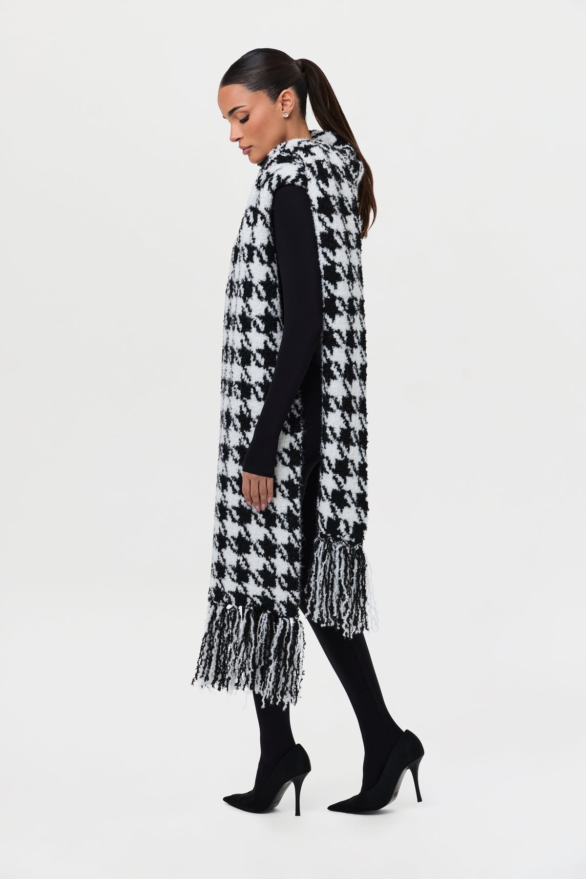 Knit Bouclé Houndstooth Scarf