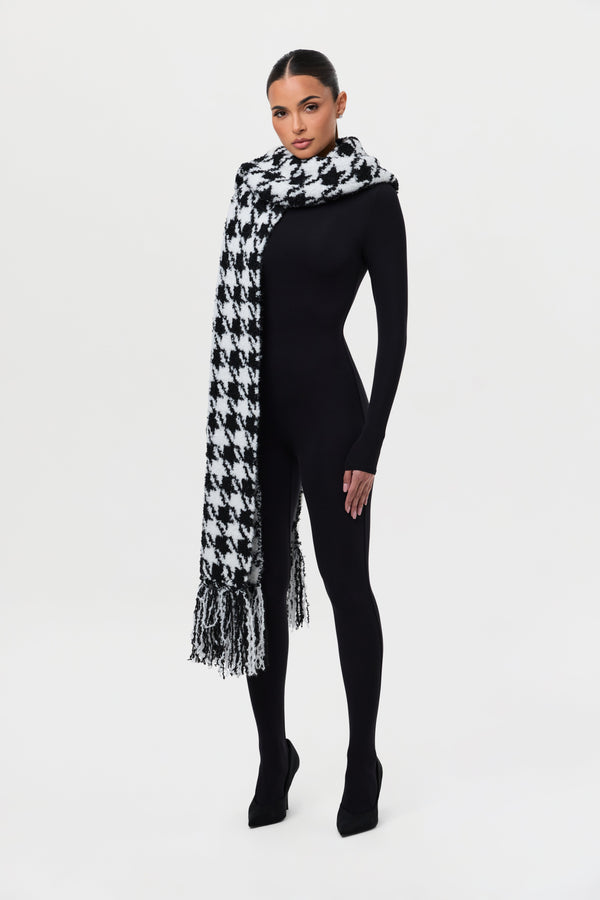 Knit Bouclé Houndstooth Scarf