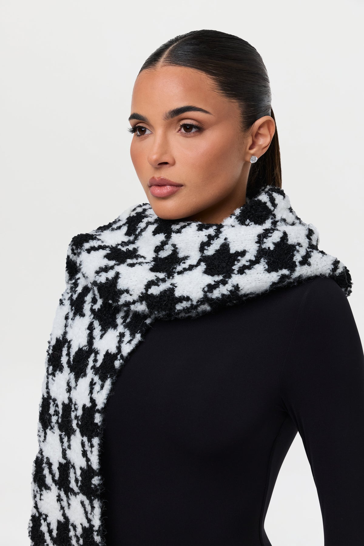 Knit Bouclé Houndstooth Scarf