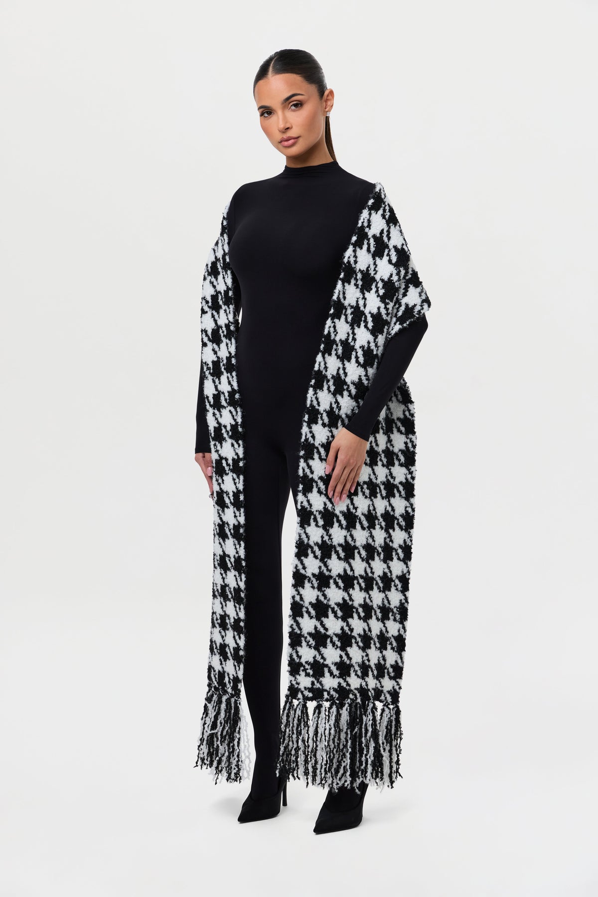 Knit Bouclé Houndstooth Scarf